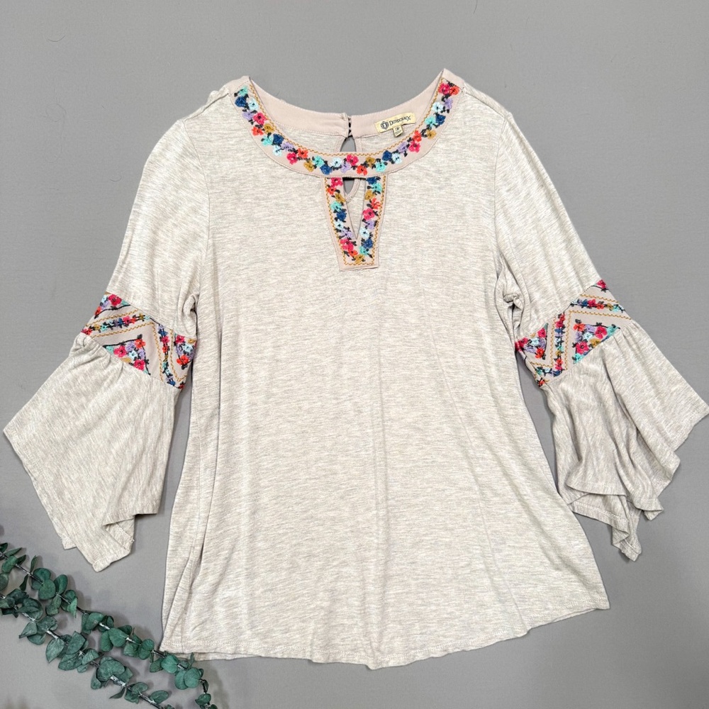 DEMOCRACY colorful embroidered bell sleeve top, M. - Picture 1 of 8